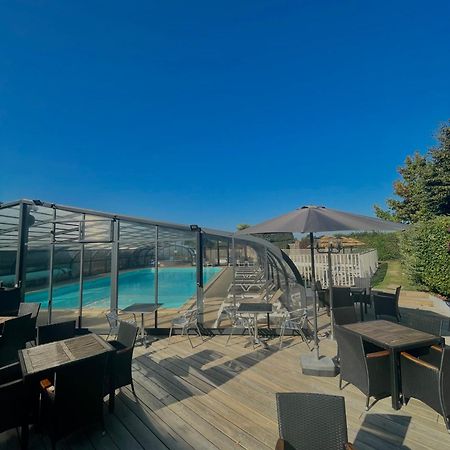 Camping Le Rouge Gorge **** 10' Puy Du Fou 塞夫勒河畔圣洛朗 外观 照片