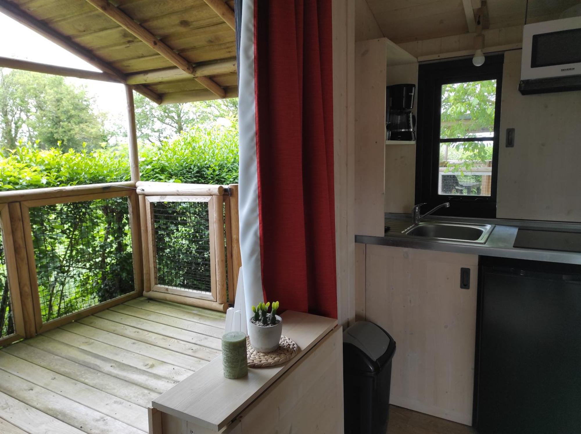 Camping Le Rouge Gorge **** 10' Puy Du Fou 塞夫勒河畔圣洛朗 外观 照片