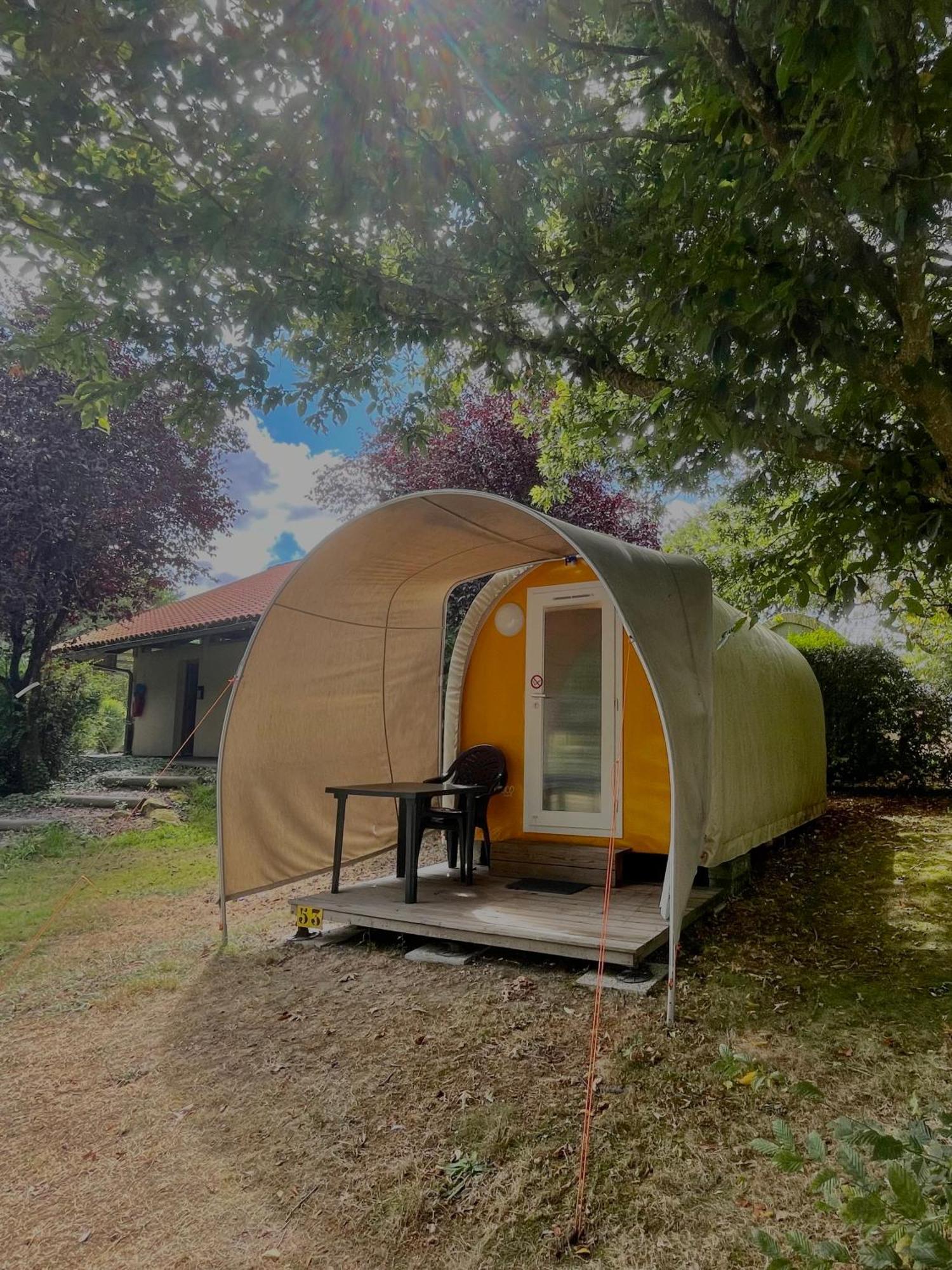 Camping Le Rouge Gorge **** 10' Puy Du Fou 塞夫勒河畔圣洛朗 外观 照片
