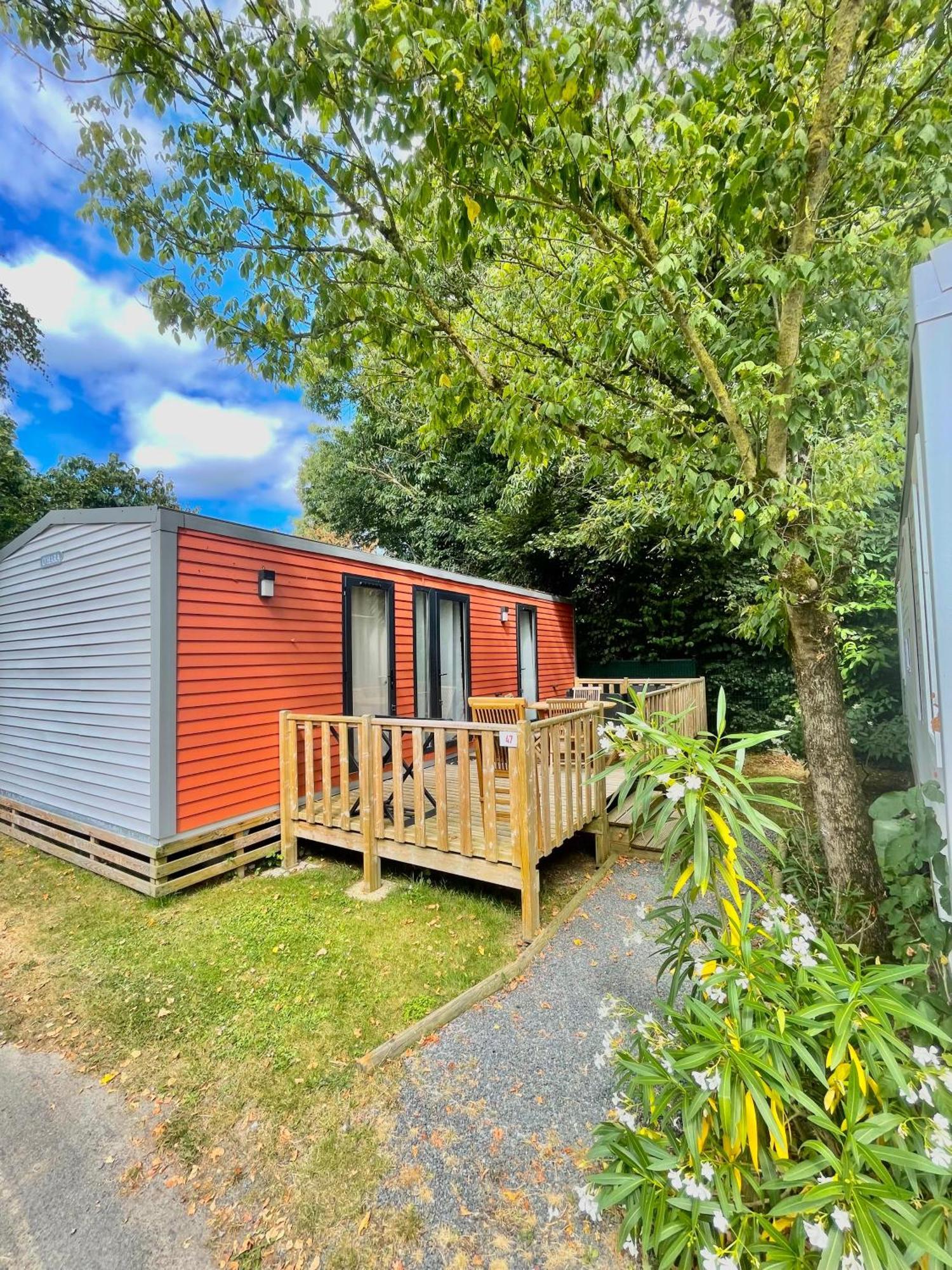Camping Le Rouge Gorge **** 10' Puy Du Fou 塞夫勒河畔圣洛朗 外观 照片
