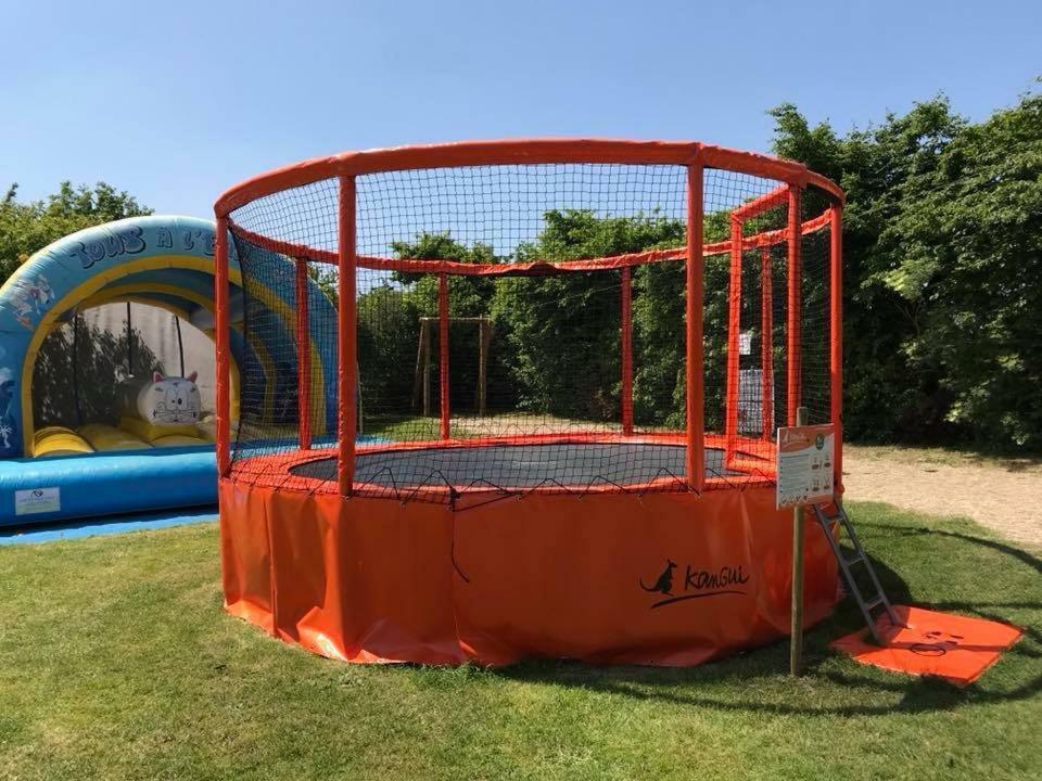 Camping Le Rouge Gorge **** 10' Puy Du Fou 塞夫勒河畔圣洛朗 外观 照片